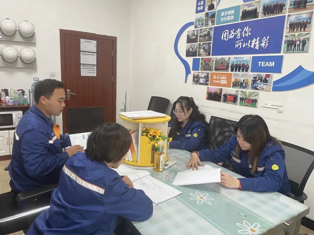 1708966992505713.jpg 81a8c03a2d6c972d5c71255ae1cf5c46.jpg